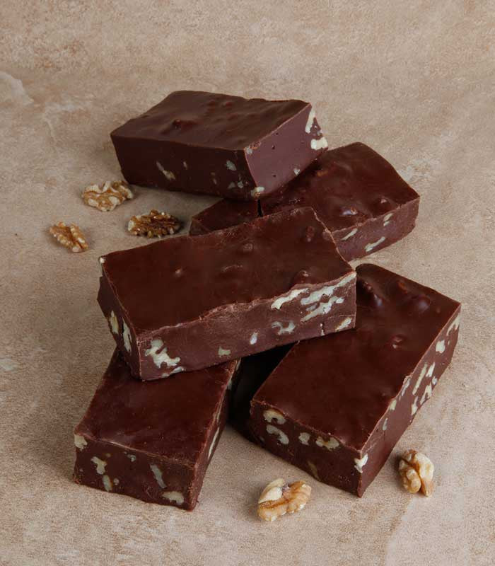 Homemade Chocolate Walnut Fudge