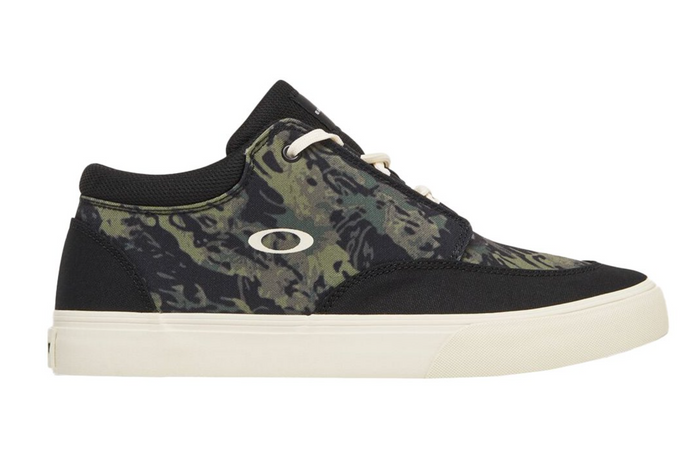 Oakley Banks Low Canvas Trainers