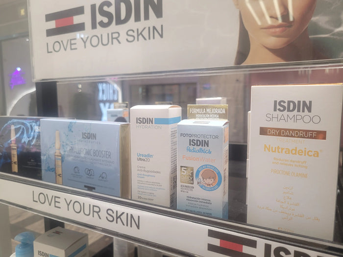Isdin Nutradeica Dry Dandruff Treatment Shampoo 200 mL Isdin